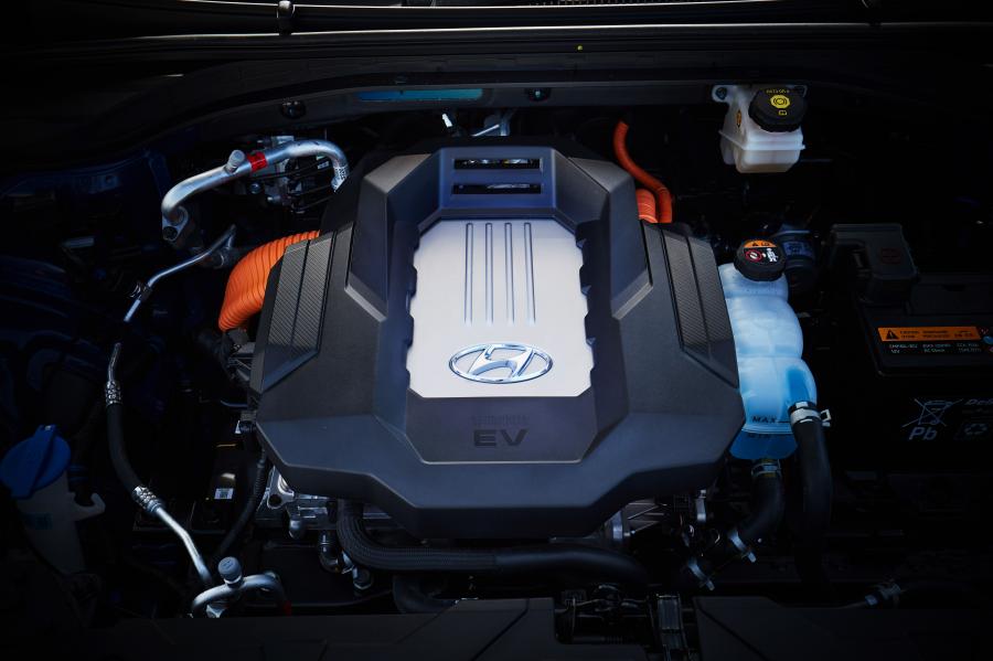 Моторный отсек Hyundai IONIQ electric (AE) 2019 года  (AU) (фото 19 из 35)